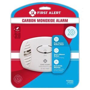 First Alert Basic Carbon Monoxide Alarm CO400 w Battery 5 Year NIP Brand New